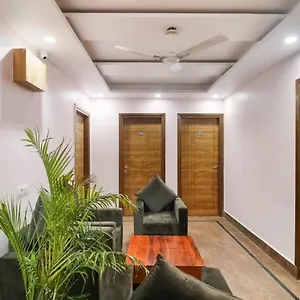 Hotel Oyo Aqua Near Omaxe Celebration Mall, Gurgaon