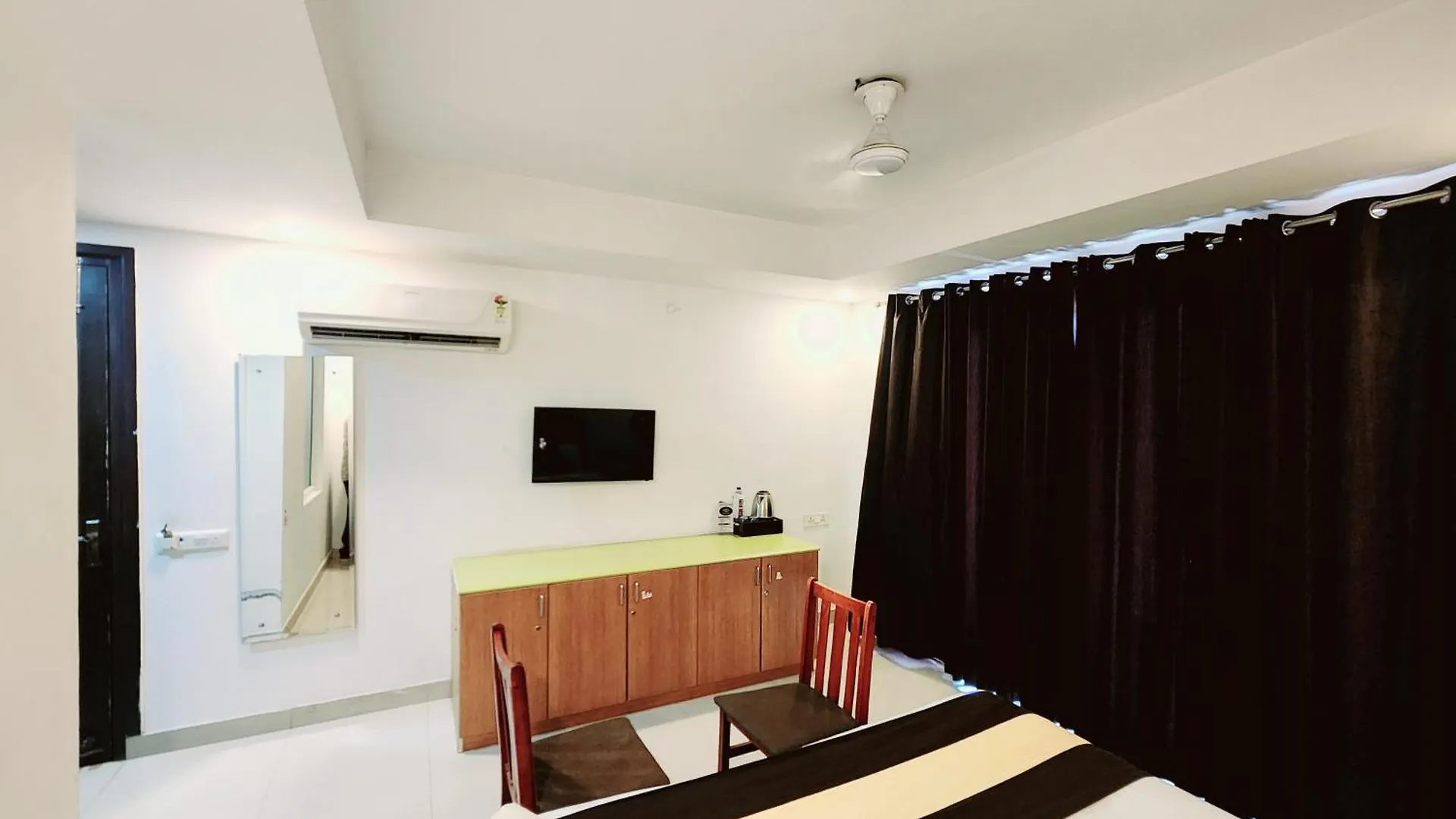 Guest house Tipsyy Inn 007 Gurgaon